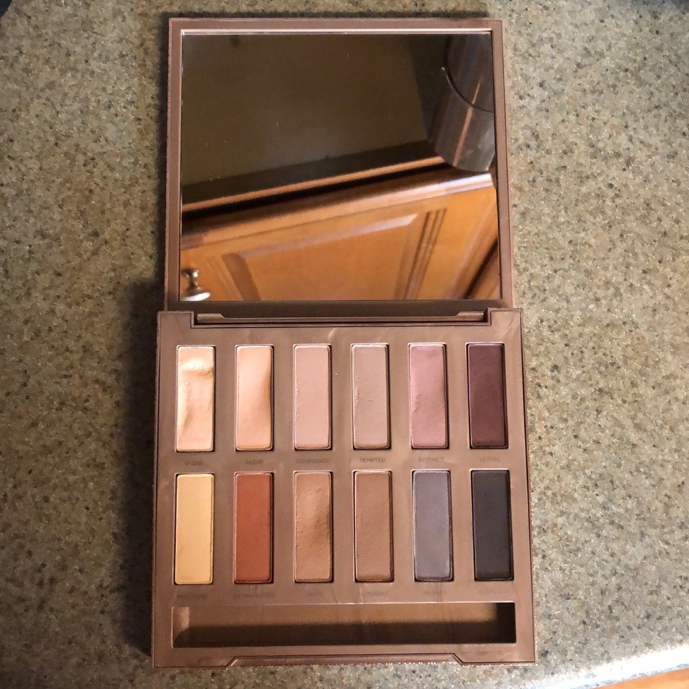 Urban Decay Naked Ultimate Basics Palette